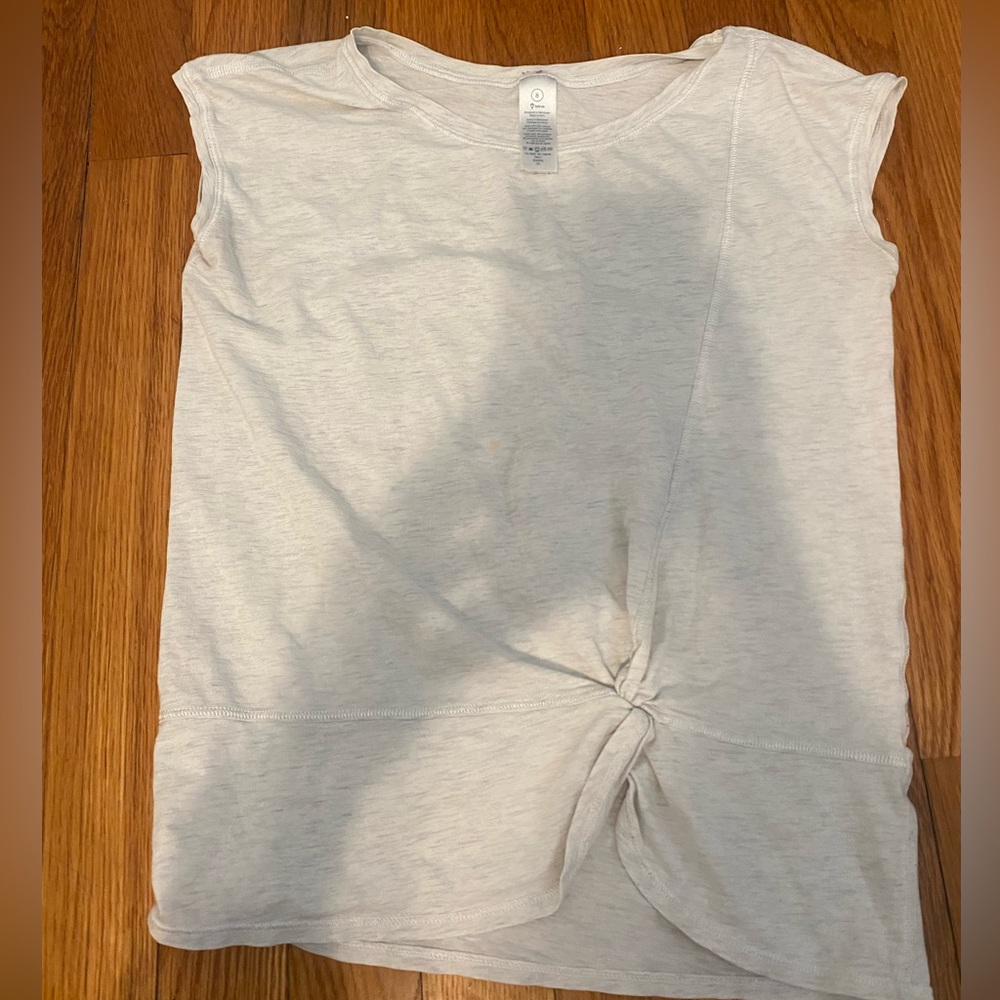 Ivivva white top